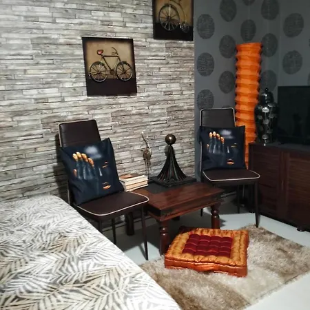 아파트 Velvet Story 트리칼라